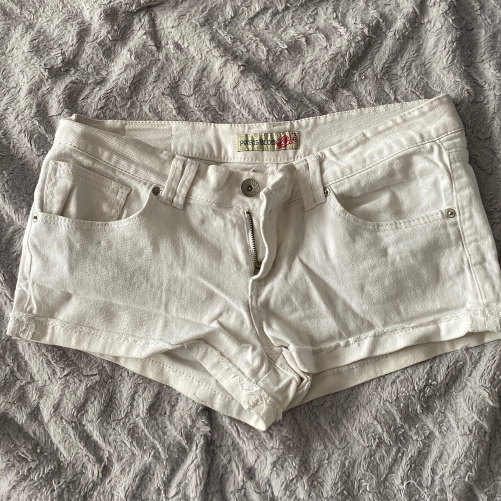 White jean stretch short